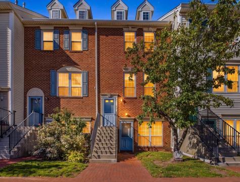 126 Cottonwood Street Jersey City NJ 07305