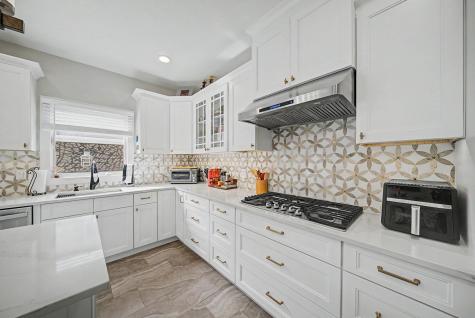 28 Jacobs Landing Way Secaucus NJ 07094