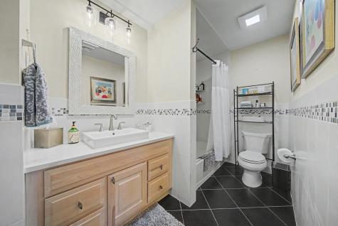 28 Jacobs Landing Way Secaucus NJ 07094