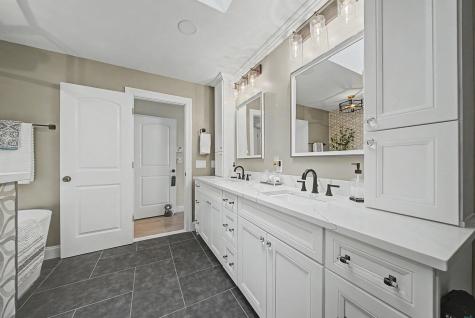 28 Jacobs Landing Way Secaucus NJ 07094