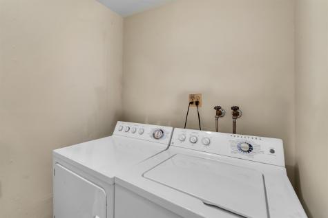 8C Cove Lane North Bergen NJ 07047