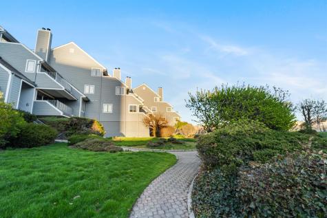8C Cove Lane North Bergen NJ 07047