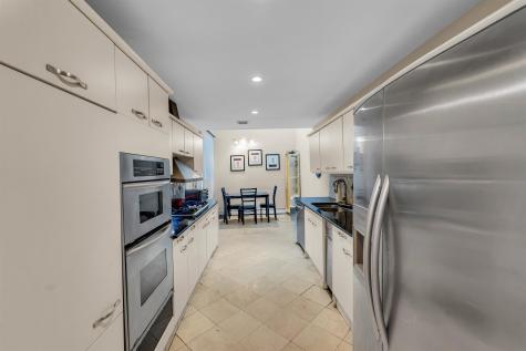 8C Cove Lane North Bergen NJ 07047