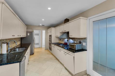 8C Cove Lane North Bergen NJ 07047