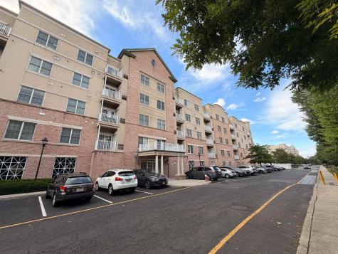 2113 Windsor Park Court Englewood NJ 07631