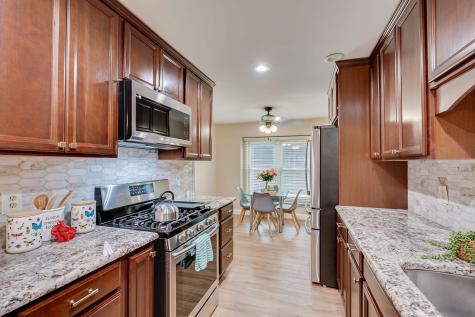 138 Oakmont Court Edison NJ 08820