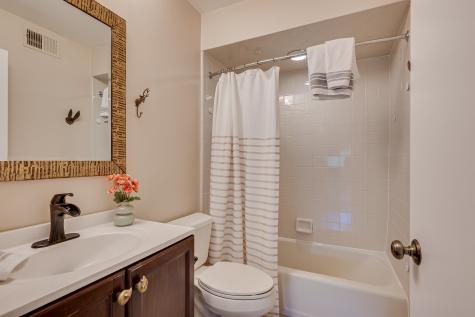 138 Oakmont Court Edison NJ 08820