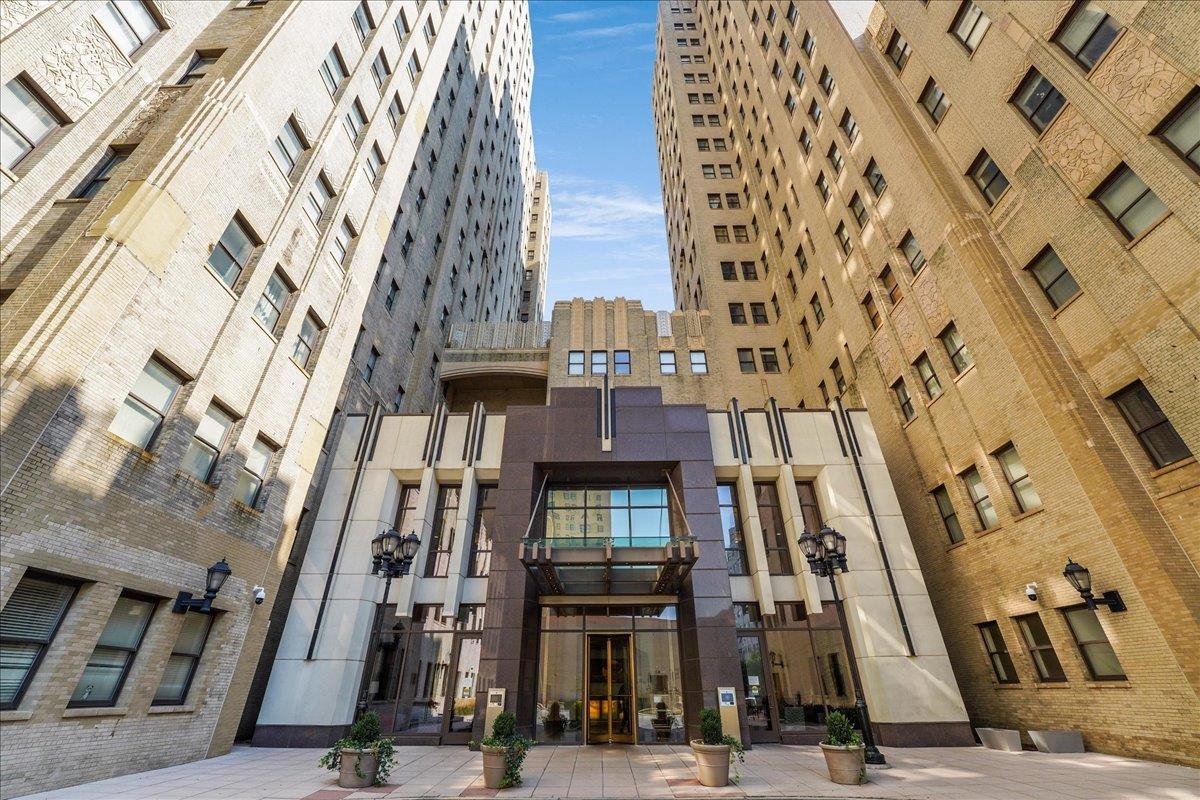 4 Beacon Way Jersey City NJ 07304