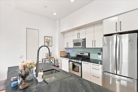 4 Beacon Way Jersey City NJ 07304