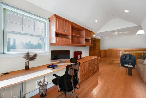 425 Newburgh Court West New York NJ 07093