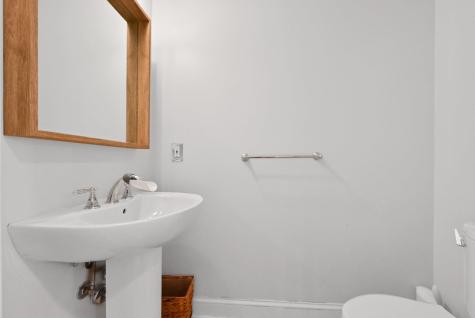 425 Newburgh Court West New York NJ 07093
