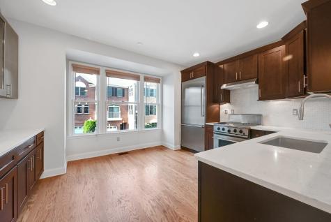 425 Newburgh Court West New York NJ 07093