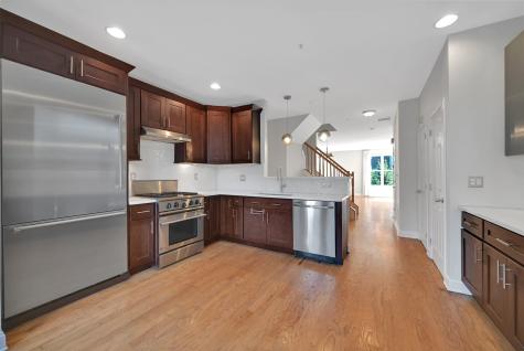 425 Newburgh Court West New York NJ 07093