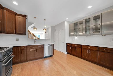 425 Newburgh Court West New York NJ 07093