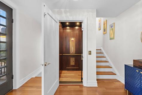 3 Oxford Landing Weehawken NJ 07086