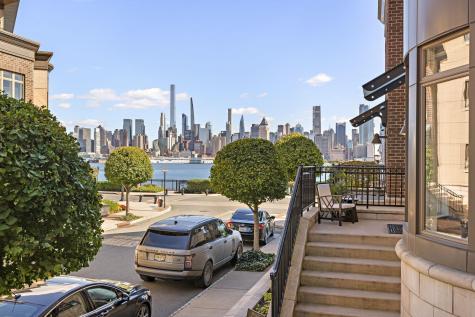 3 Oxford Landing Weehawken NJ 07086