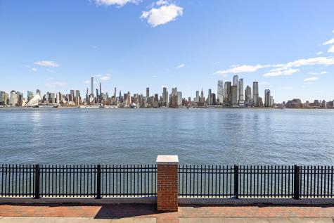 3 Oxford Landing Weehawken NJ 07086