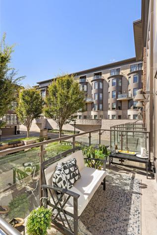 3 Oxford Landing Weehawken NJ 07086