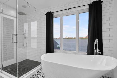 4B Cove Lane North Bergen NJ 07047