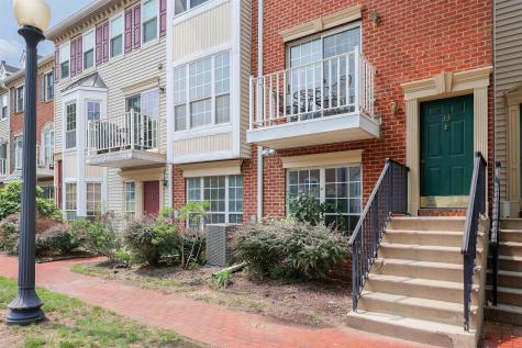 33 Holly Street Jersey City NJ 07305