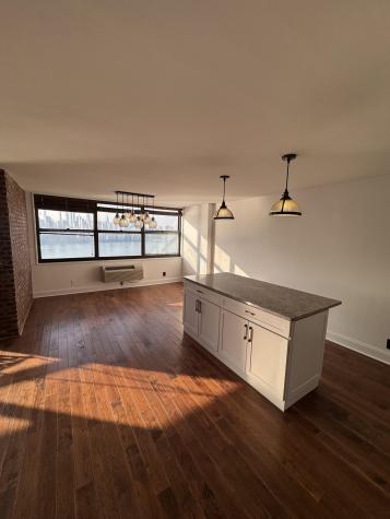 7004 Boulevard East Guttenberg NJ 07093