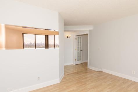 2105 Harmon Cove Tower Secaucus NJ 07094