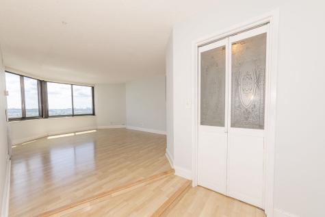 2105 Harmon Cove Tower Secaucus NJ 07094