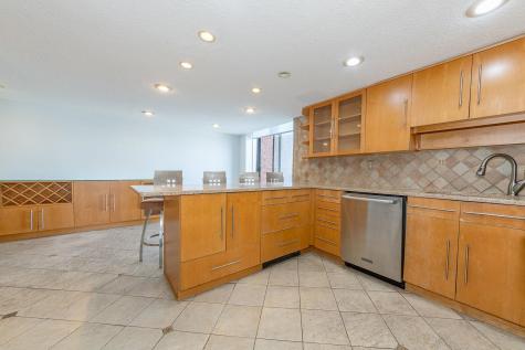 2105 Harmon Cove Tower Secaucus NJ 07094
