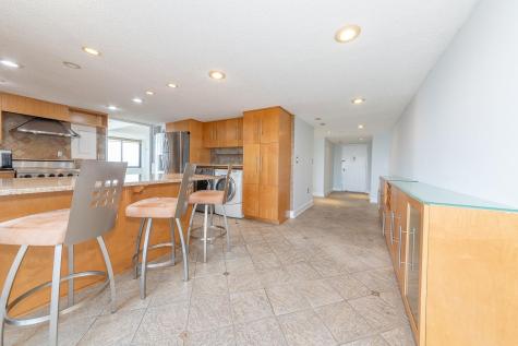 2105 Harmon Cove Tower Secaucus NJ 07094