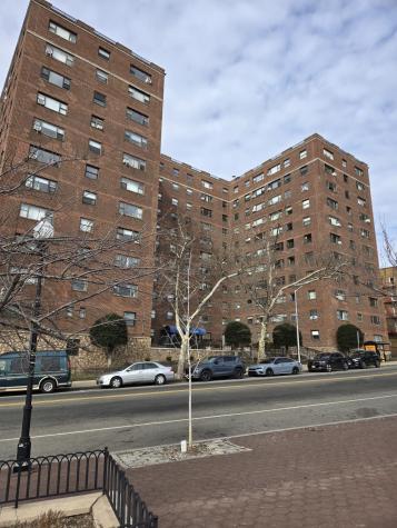 6515 Boulevard East West New York NJ 07093