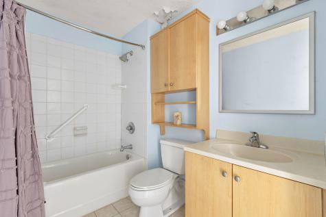 2032 Harmon Cove Tower Secaucus NJ 07094