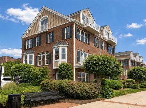 444A Albany Court West New York NJ 07093