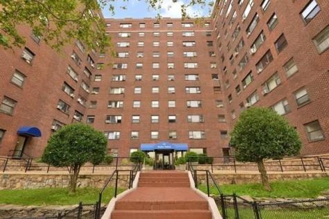 6515 Boulevard East West New York NJ 07093