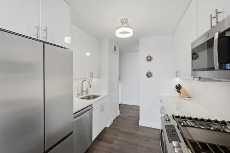 6040 Boulevard East West New York NJ 07093