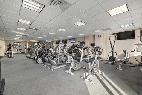 206 Shearwater Court West Jersey City NJ 07305