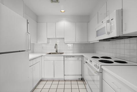 206 Shearwater Court West Jersey City NJ 07305