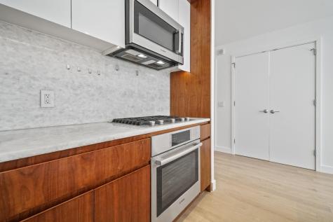 75 Park Lane South Jersey City NJ 07310