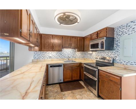 1705 Harmon Cove Tower Secaucus NJ 07094