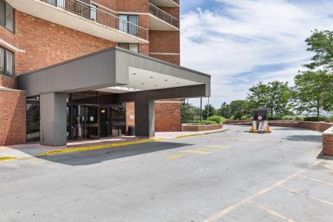 1705 Harmon Cove Tower Secaucus NJ 07094