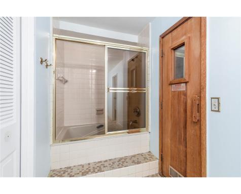 1705 Harmon Cove Tower Secaucus NJ 07094