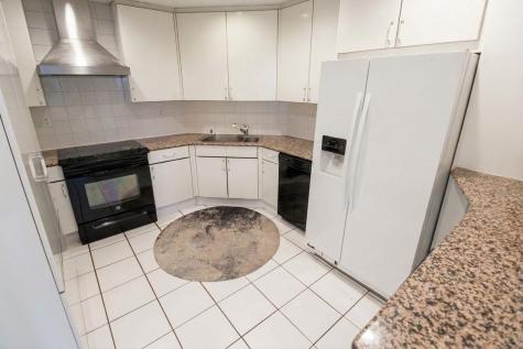 108 Harmon Cove Tower Secaucus NJ 07094