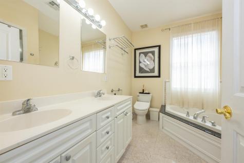 604 Avenue A Bayonne NJ 07002