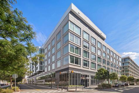 1000 Avenue At Port Imperial Weehawken NJ 07086