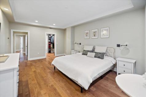 208 Shearwater Court West Jersey City NJ 07305