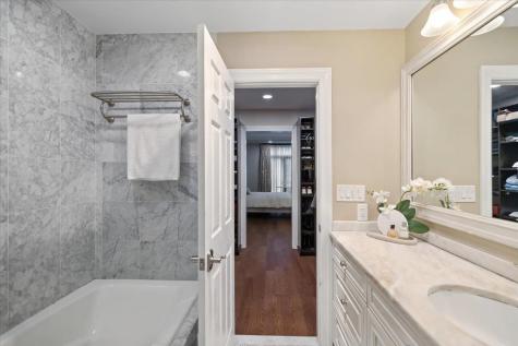 208 Shearwater Court West Jersey City NJ 07305