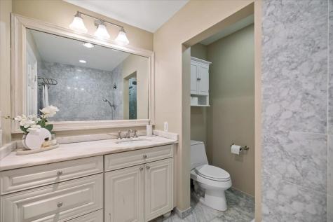 208 Shearwater Court West Jersey City NJ 07305