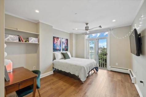 208 Shearwater Court West Jersey City NJ 07305