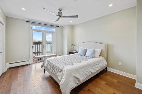208 Shearwater Court West Jersey City NJ 07305