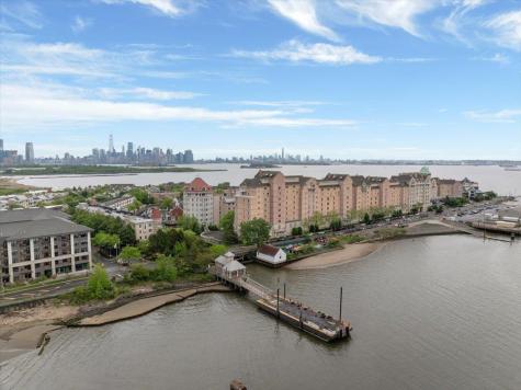 208 Shearwater Court West Jersey City NJ 07305