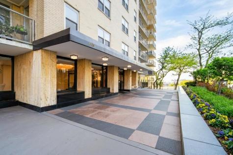6600 Boulevard East West New York NJ 07093